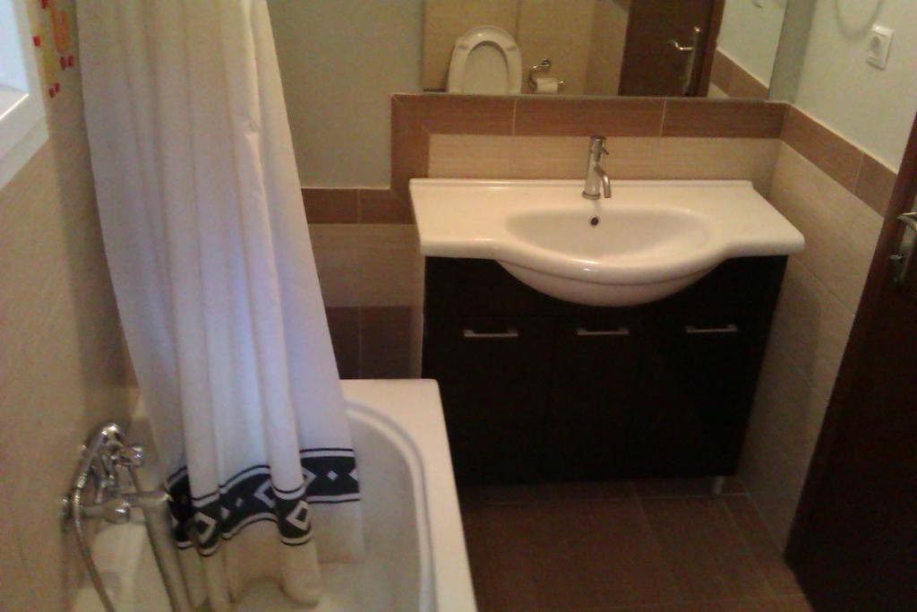 Votsalo Pool Apts Калами Екстериор снимка