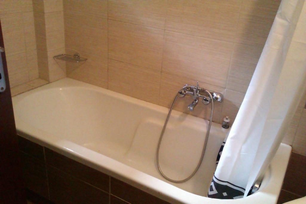 Votsalo Pool Apts Калами Екстериор снимка